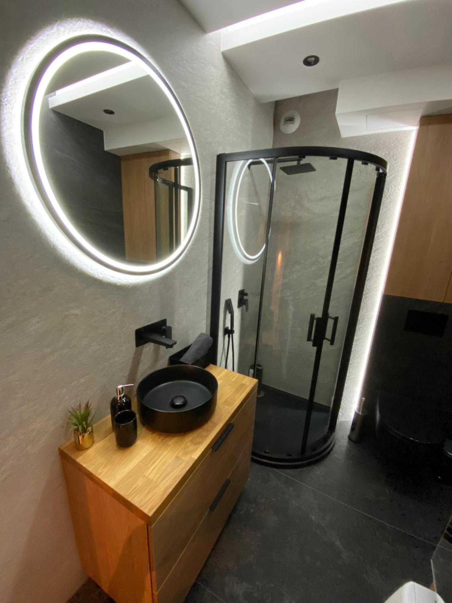 Apartamento Beautiful And Modern Apartment- Garage- Wislane Tarasy Cracovia